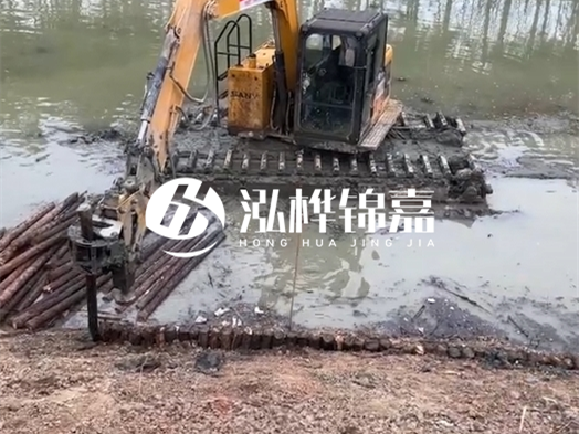 河道木材松木樁怎么選？河道工程用什么規(guī)格松木樁？