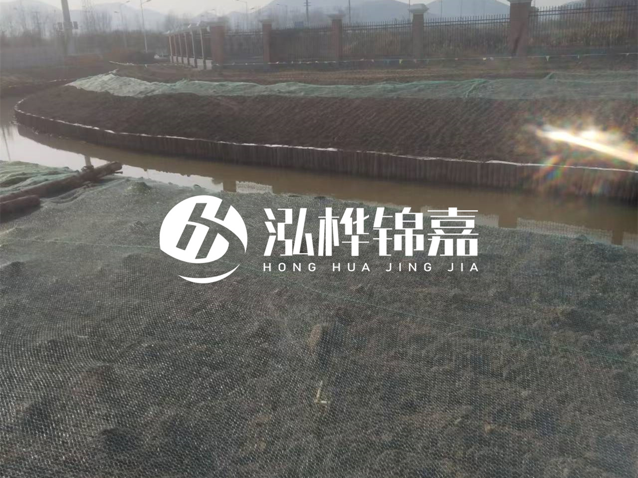 河道木樁打不下去怎么辦？河道打樁木能在水里使用多少年？