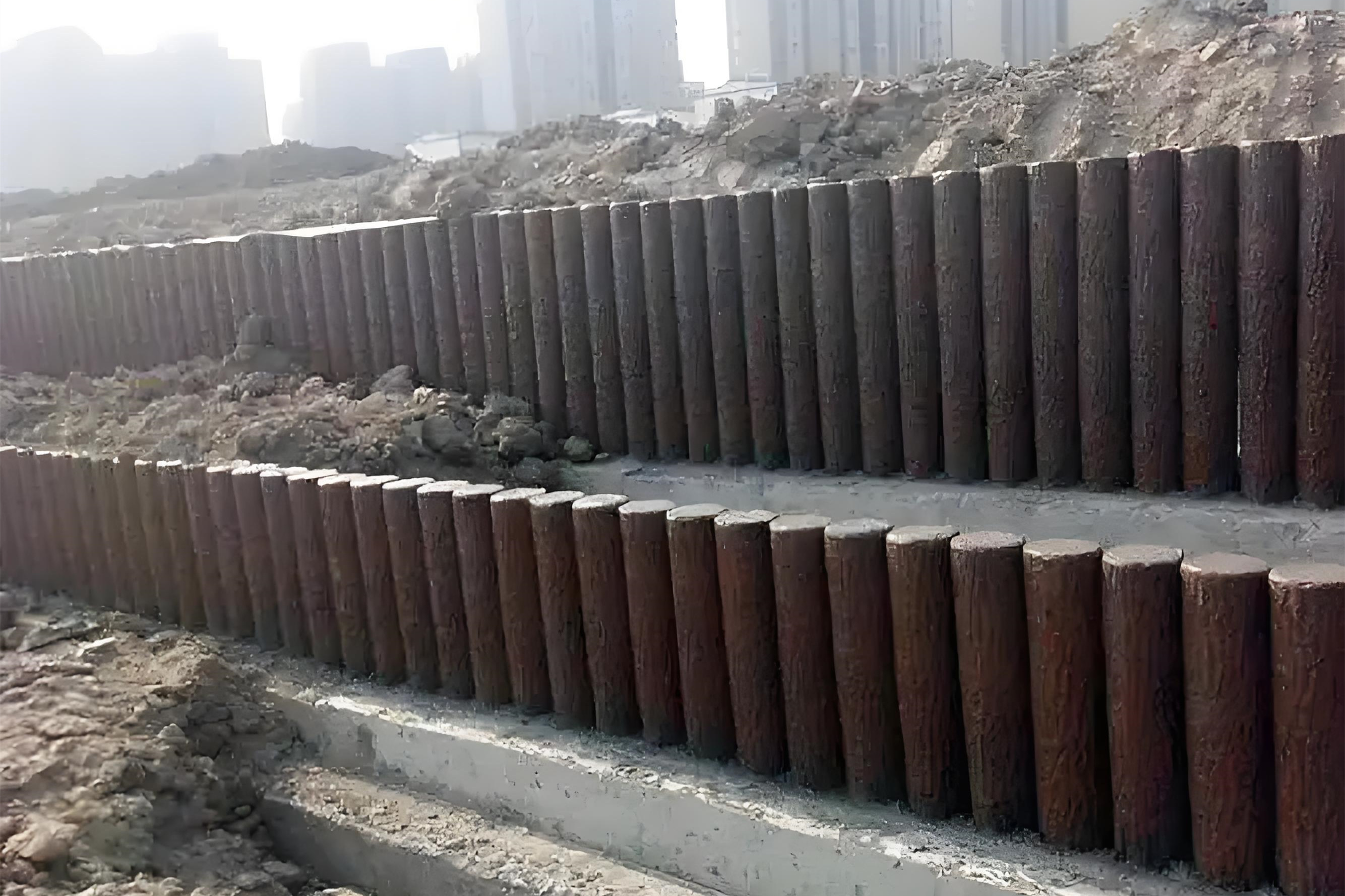水泥樁批發(fā)廠家泓樺錦嘉-水泥圓樁適合用于哪些建筑工程？